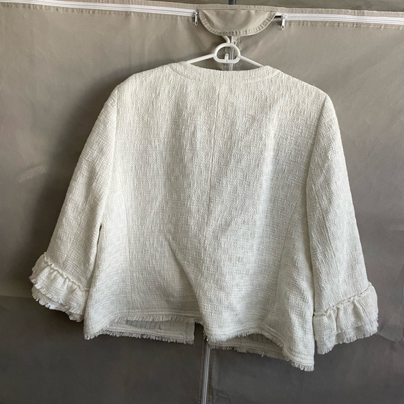 Talbots NWT white blazer.  Stunning sleeve. - Picture 4 of 4